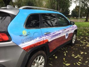 Vinilo de impresión automotriz GráficaMente
